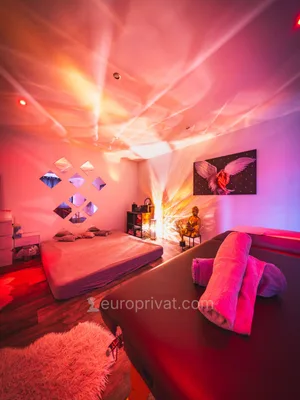Club Holy - sex, erotické masáže - Praha 4